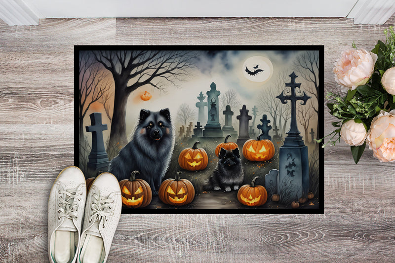 Keeshond Spooky Halloween Indoor or Outdoor Mat 24x36