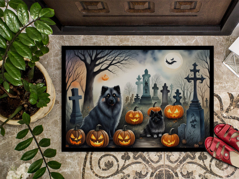 Keeshond Spooky Halloween Indoor or Outdoor Mat 24x36