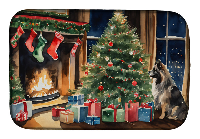 Keeshond Cozy Christmas Dish Drying Mat