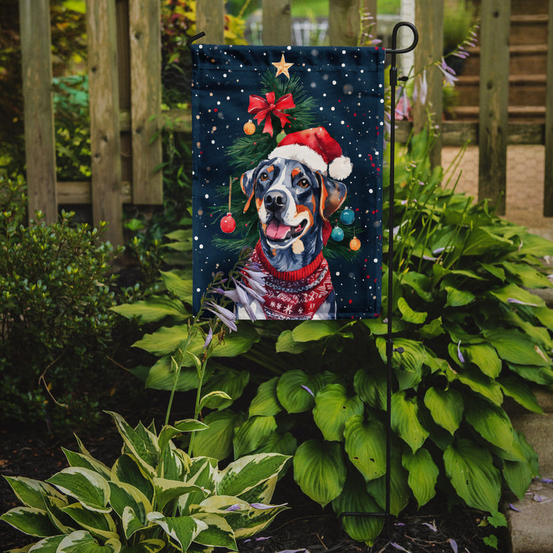 Catahoula Christmas Garden Flag – Cozy Dog Holiday Decor with Tree & Presents