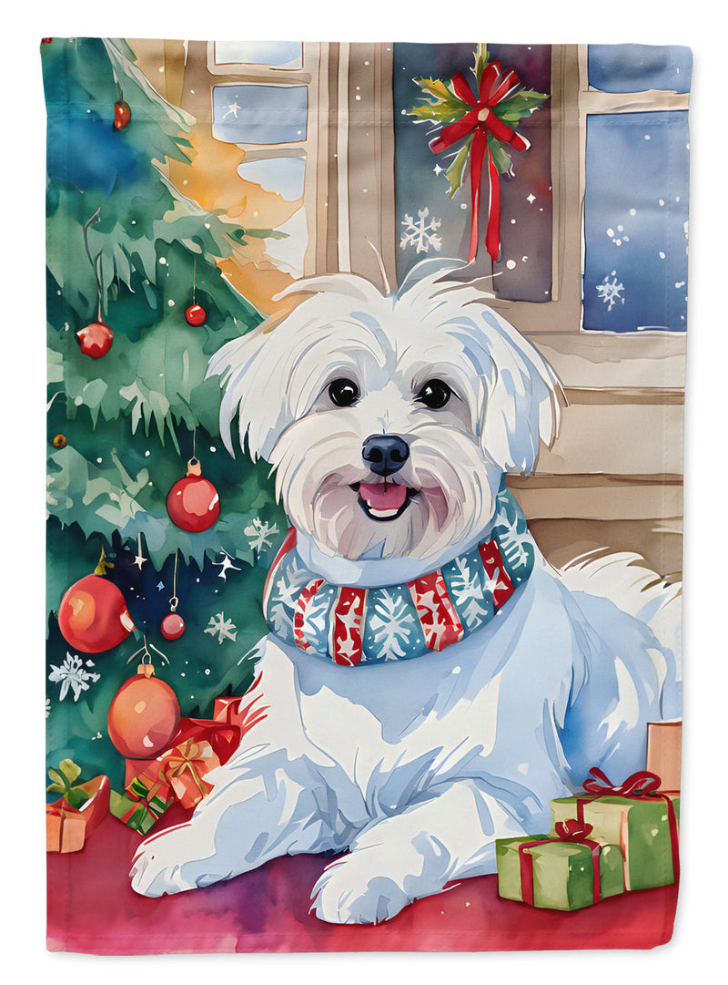 Maltese Christmas Garden Flag – Cozy Dog Holiday Decor with Tree & Presents