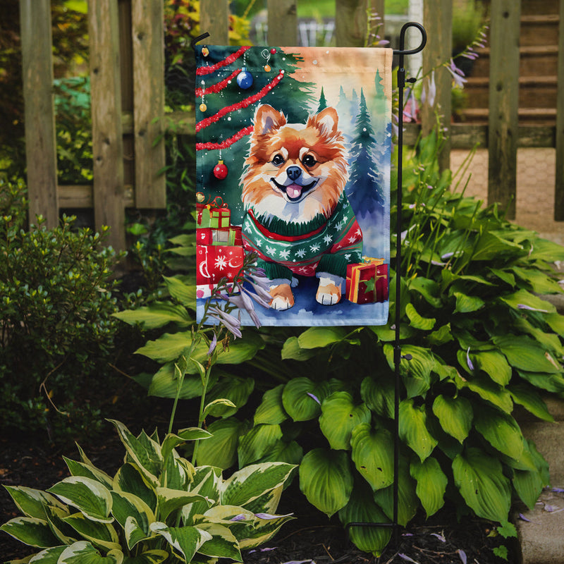 Pomeranian Christmas Garden Flag – Cozy Dog Holiday Decor with Tree & Presents