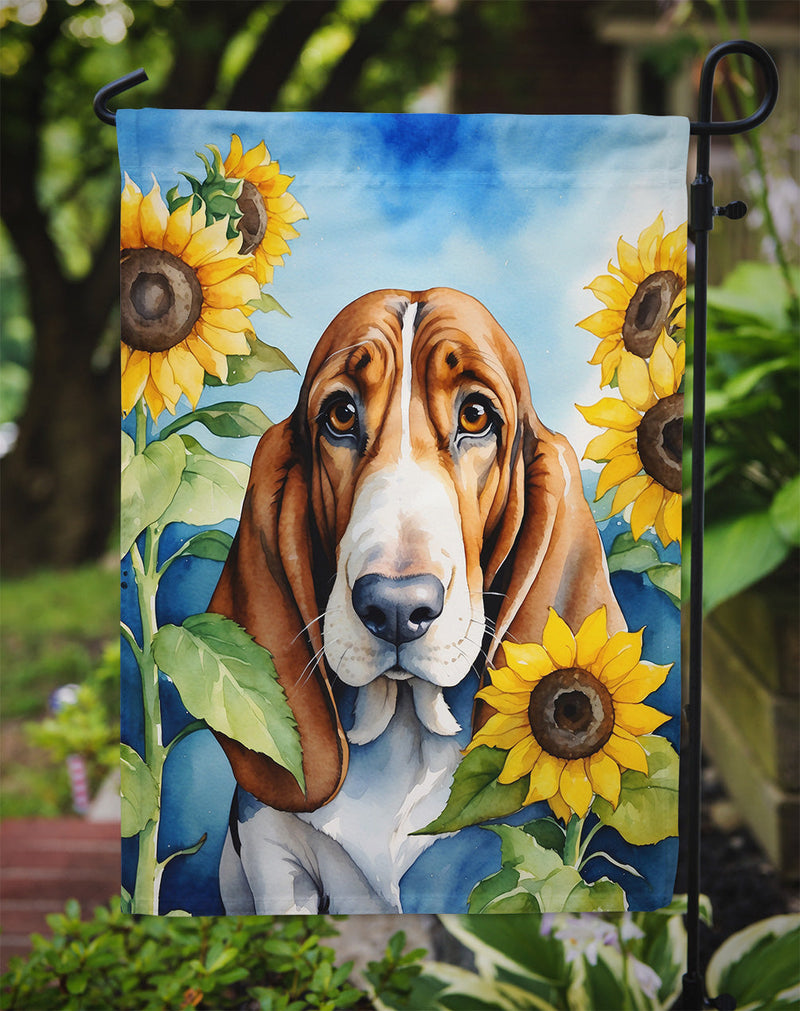 Basset Hound in Sunflowers Garden Flag – Bright Dog-Themed Yard Decor