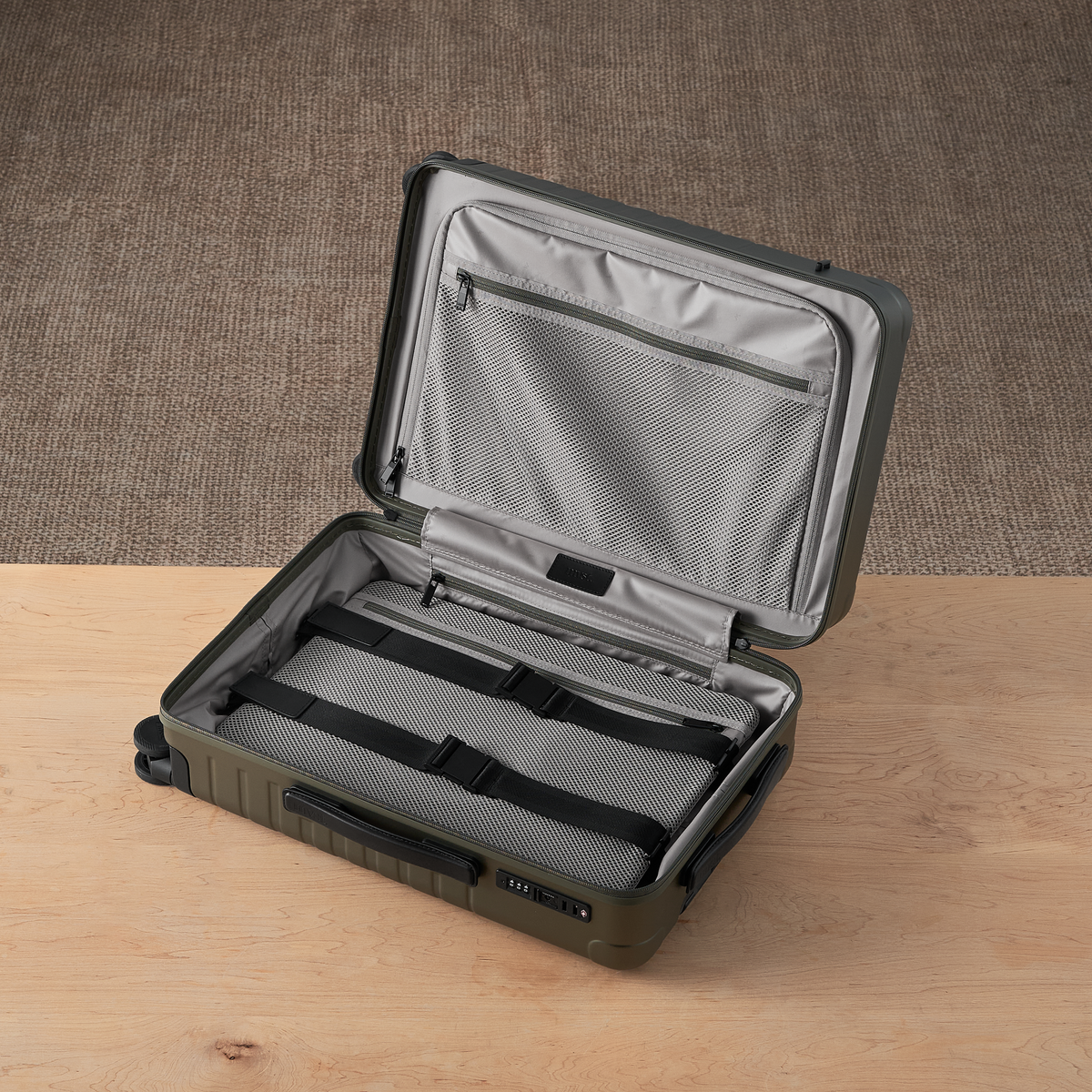 Essential Collection Suitcase Dark Olive Metallic, photo 12 of 32