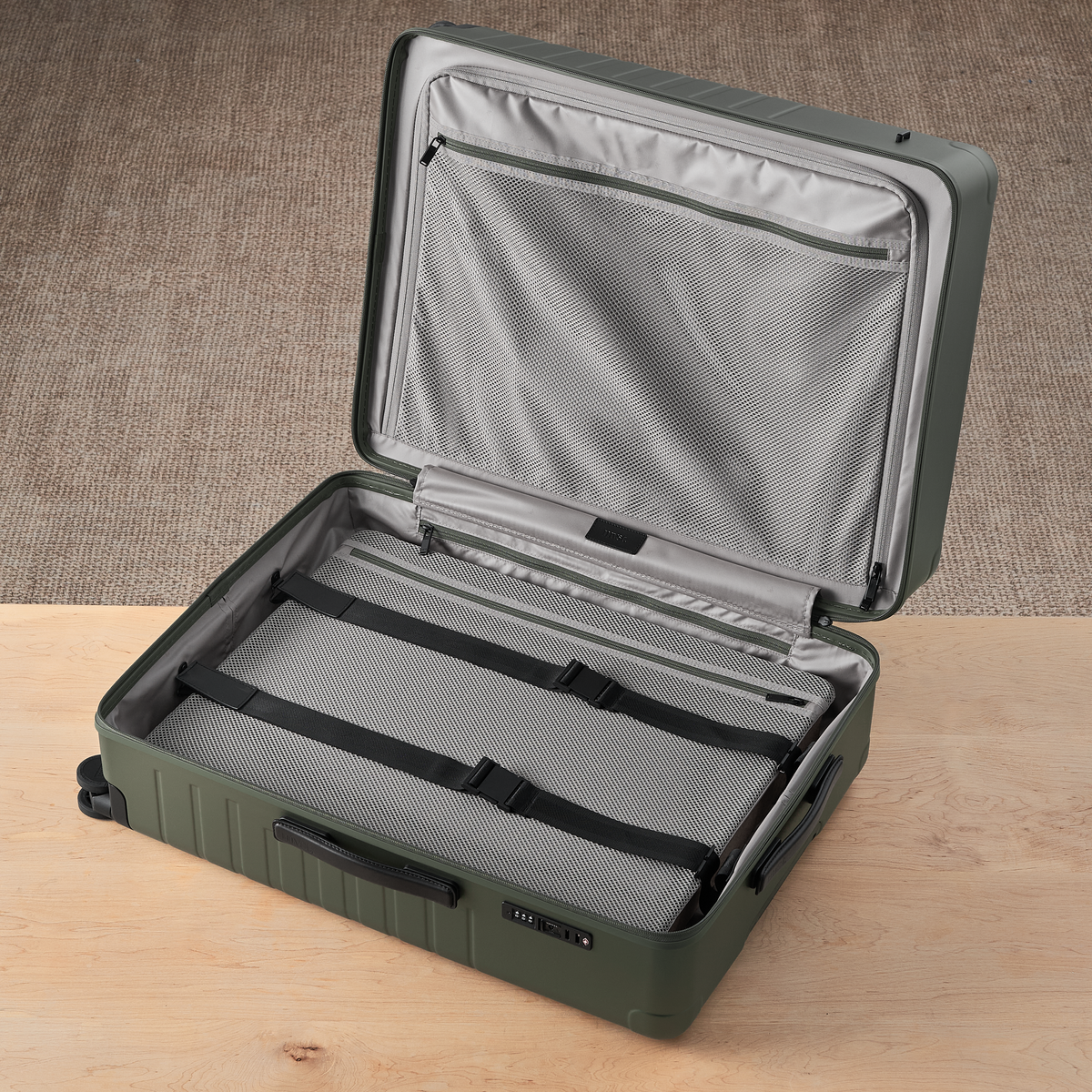 Essential Collection Suitcase Dark Olive Metallic, photo 22 of 32
