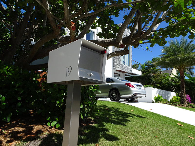 The Original Retrobox in ARCTIC WHITE - Modern Mailbox