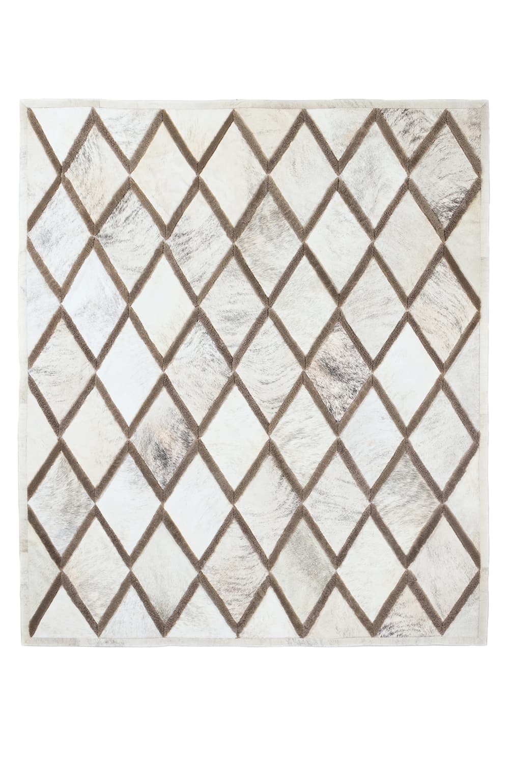 DIAMONDS - Rug in Hide and Shearling, photo 2 of 5