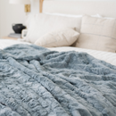 PATTERNED FAUX FUR THROW BLANKETS by Saranoni
