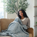 PATTERNED FAUX FUR THROW BLANKETS by Saranoni