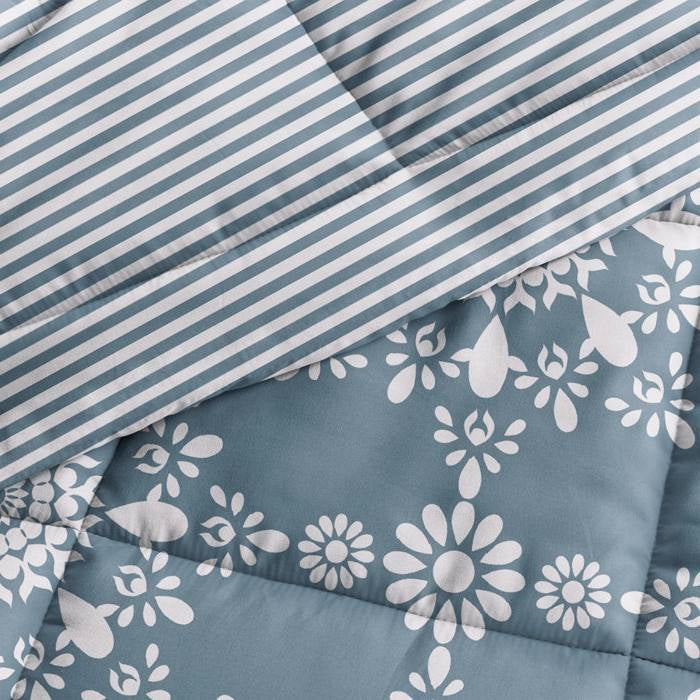 Full/Queen size 3-Piece Blue and White Reversible Floral Striped Comforter Set, photo 3 of 4