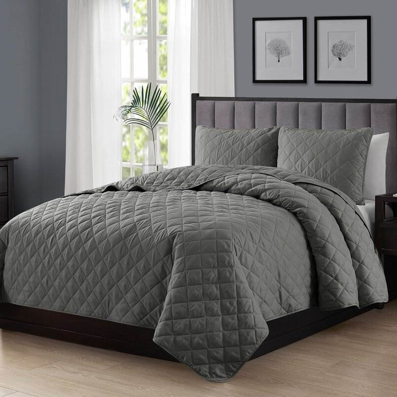 Full/Queen 3-Piece Dark Grey Polyester Microfiber Diamond Quilted Quilt Set, photo 2 of 3