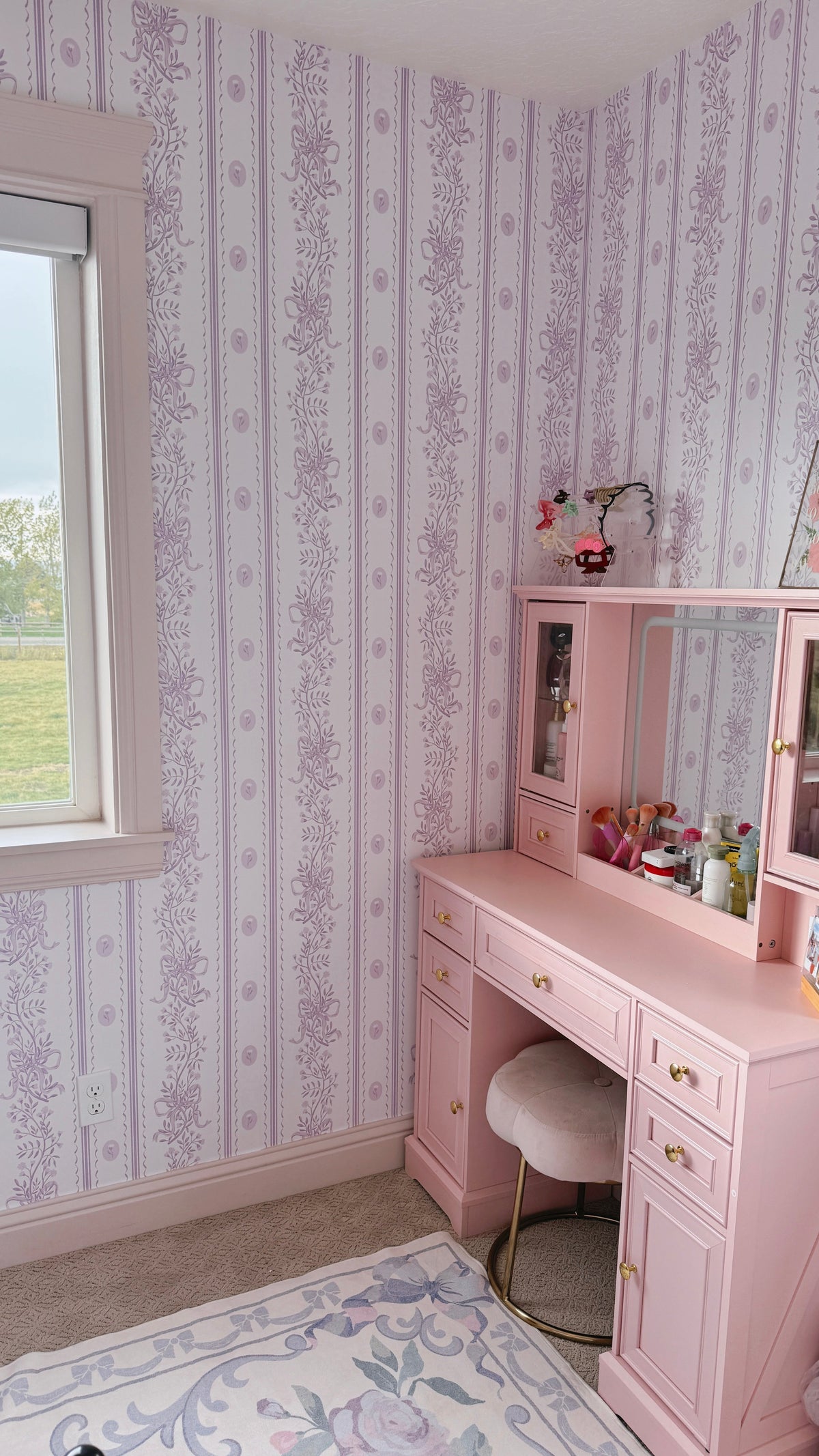 Dottie Wallpaper by Zanet From Wonderland, photo 3 of 17