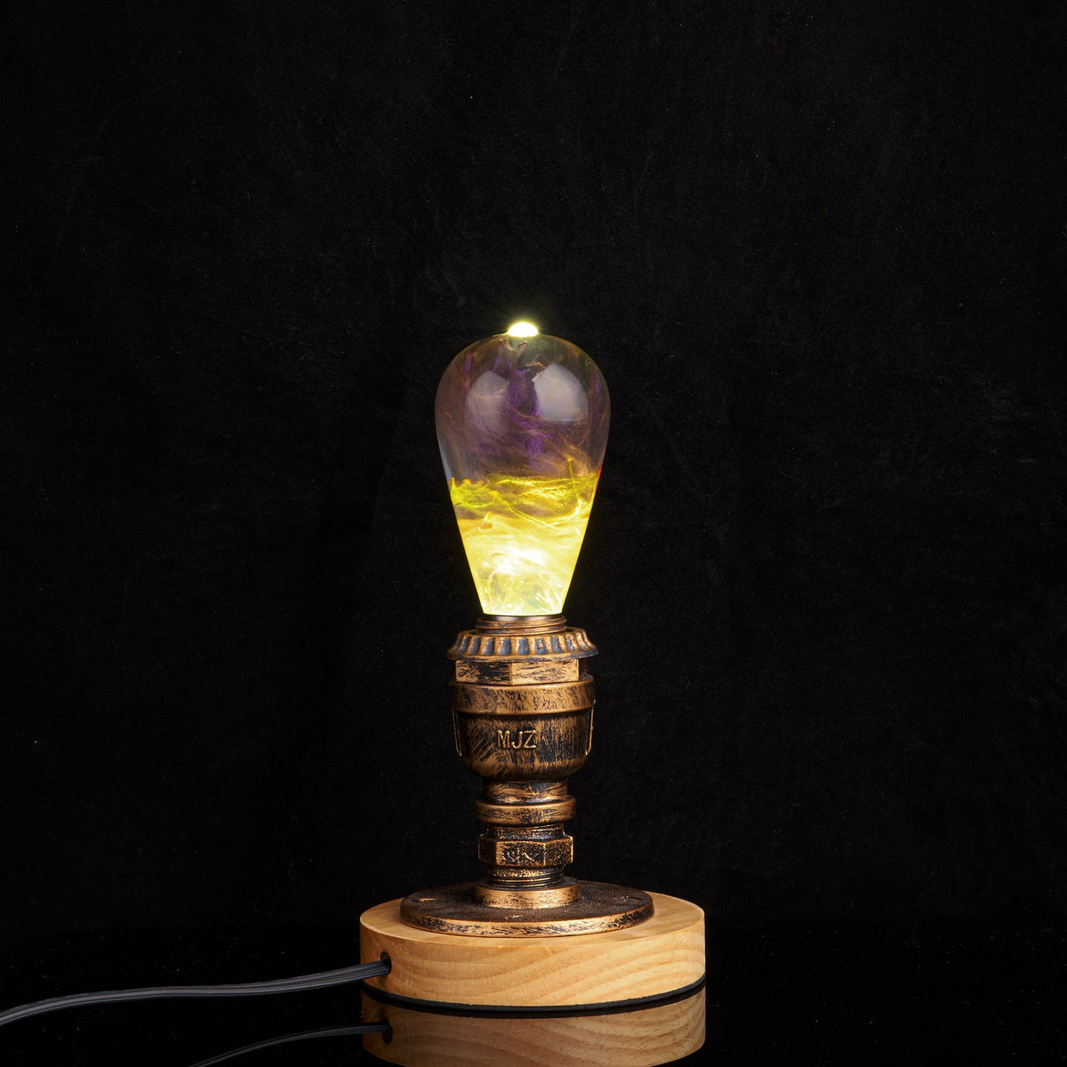 EP Light - Golden, photo 6 of 7