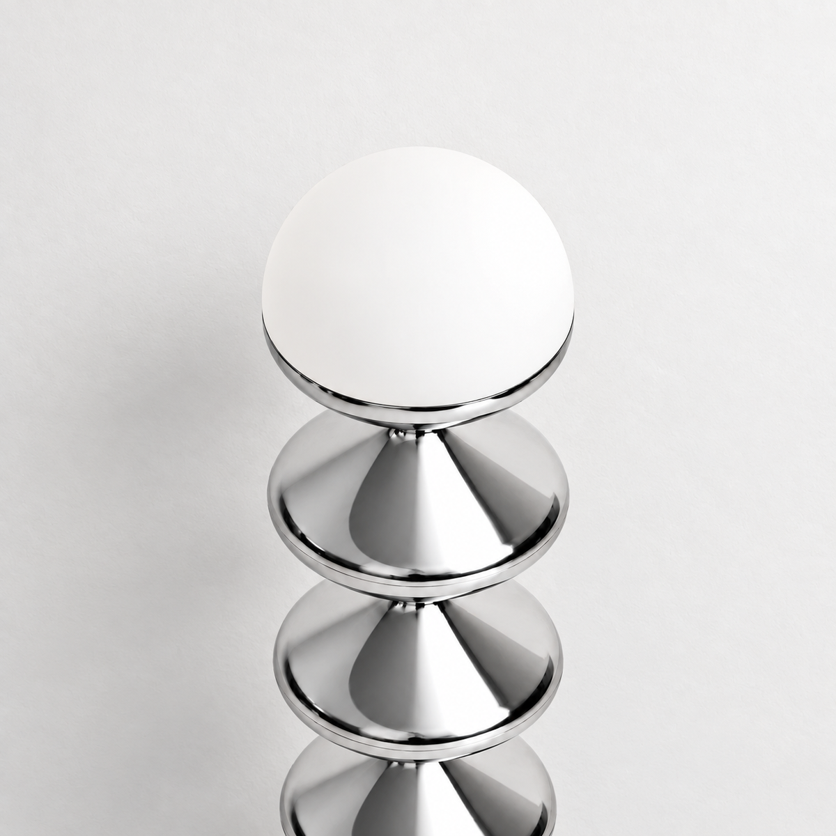 Gourd Floor Lamp | Chrome Silver, close-up of the surface