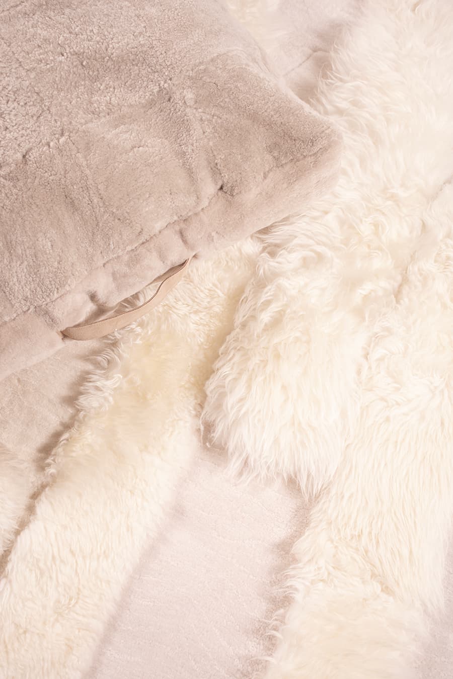 HOLLAND – Oversized Shearling Wool Rug, photo 5 of 9