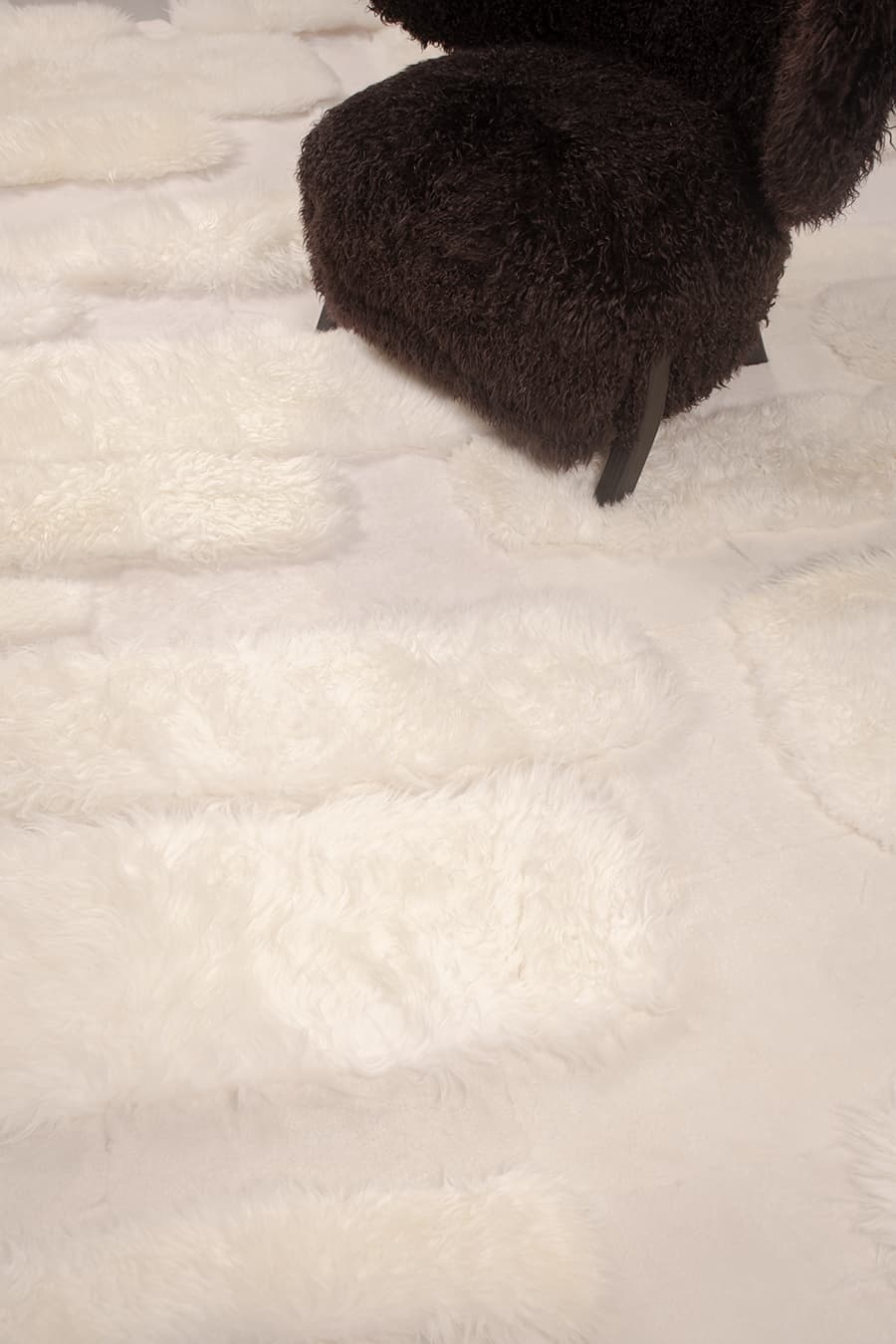 HOLLAND – Oversized Shearling Wool Rug, photo 8 of 9