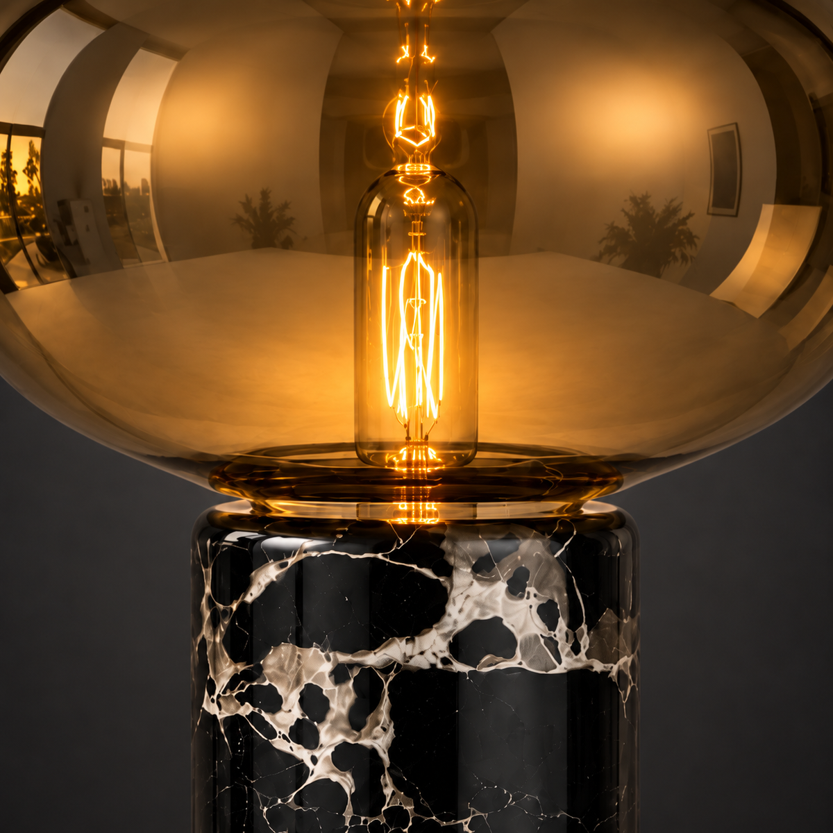 Hemi Lamp, close-up of the surface