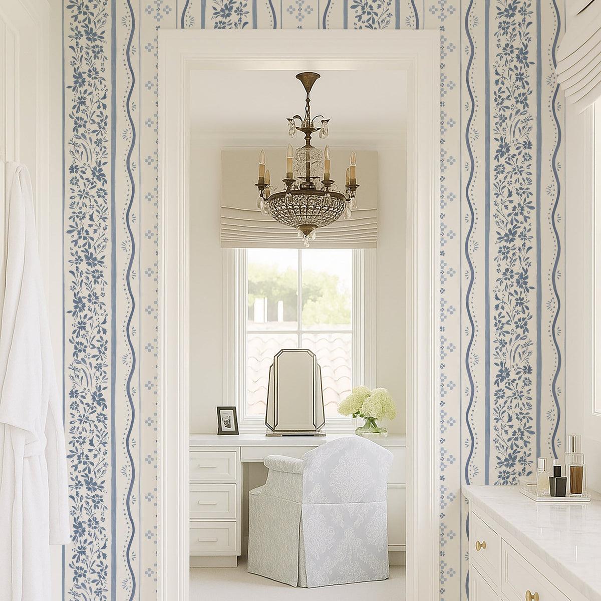 Este Wallpaper by Hufton Studio