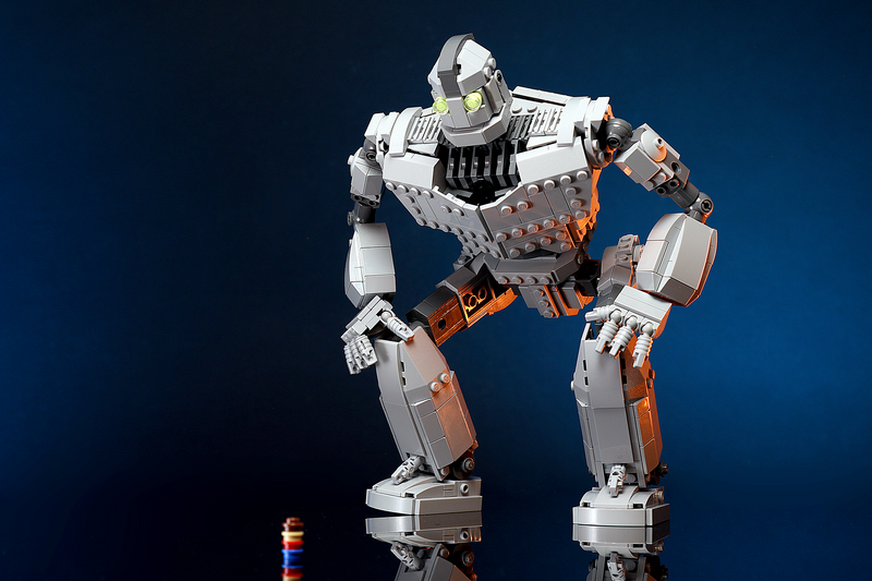 Iron Giant - Custom MOC made using LEGO parts