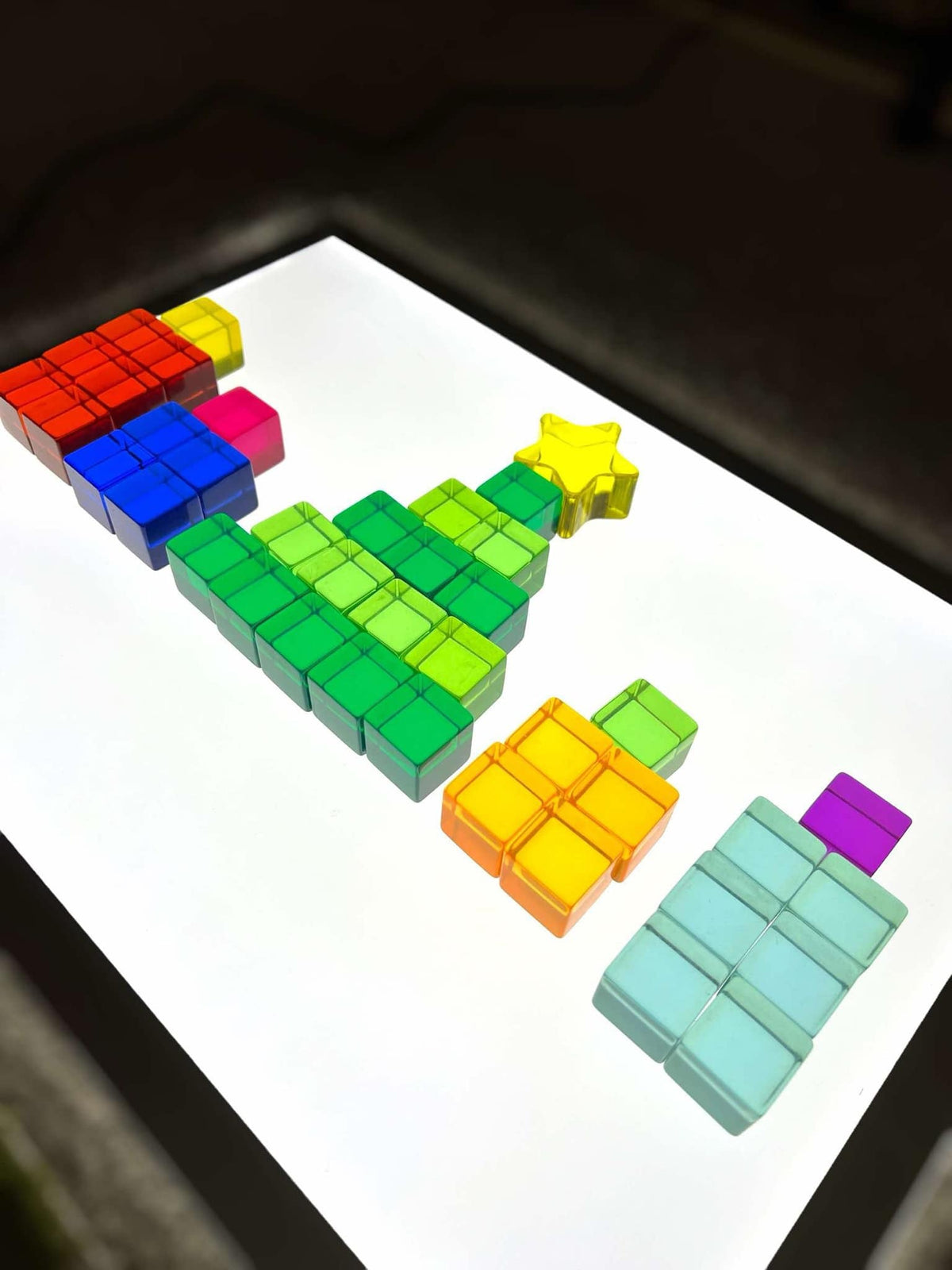 100 Pcs Rainbow Translucent Lucite Cubes Set with Storage Tray, photo 8 of 8