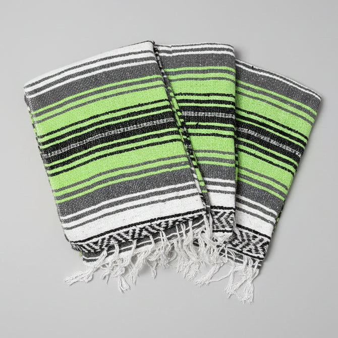 Bright Green Mexican Falsa Blanket, photo 2 of 5