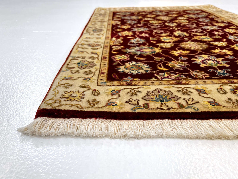 Wool w. silk Kumkapi red/gld 2x3, photo 3 of 5
