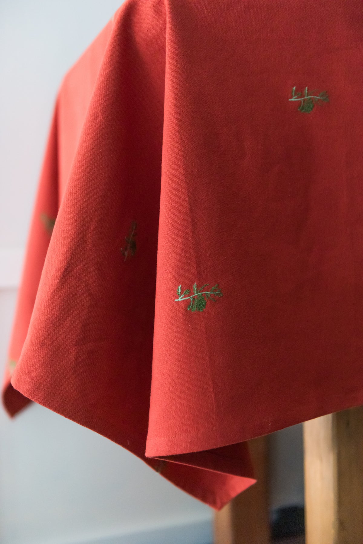 Rust Red and Green Fleur Tablecloth, photo 3 of 7
