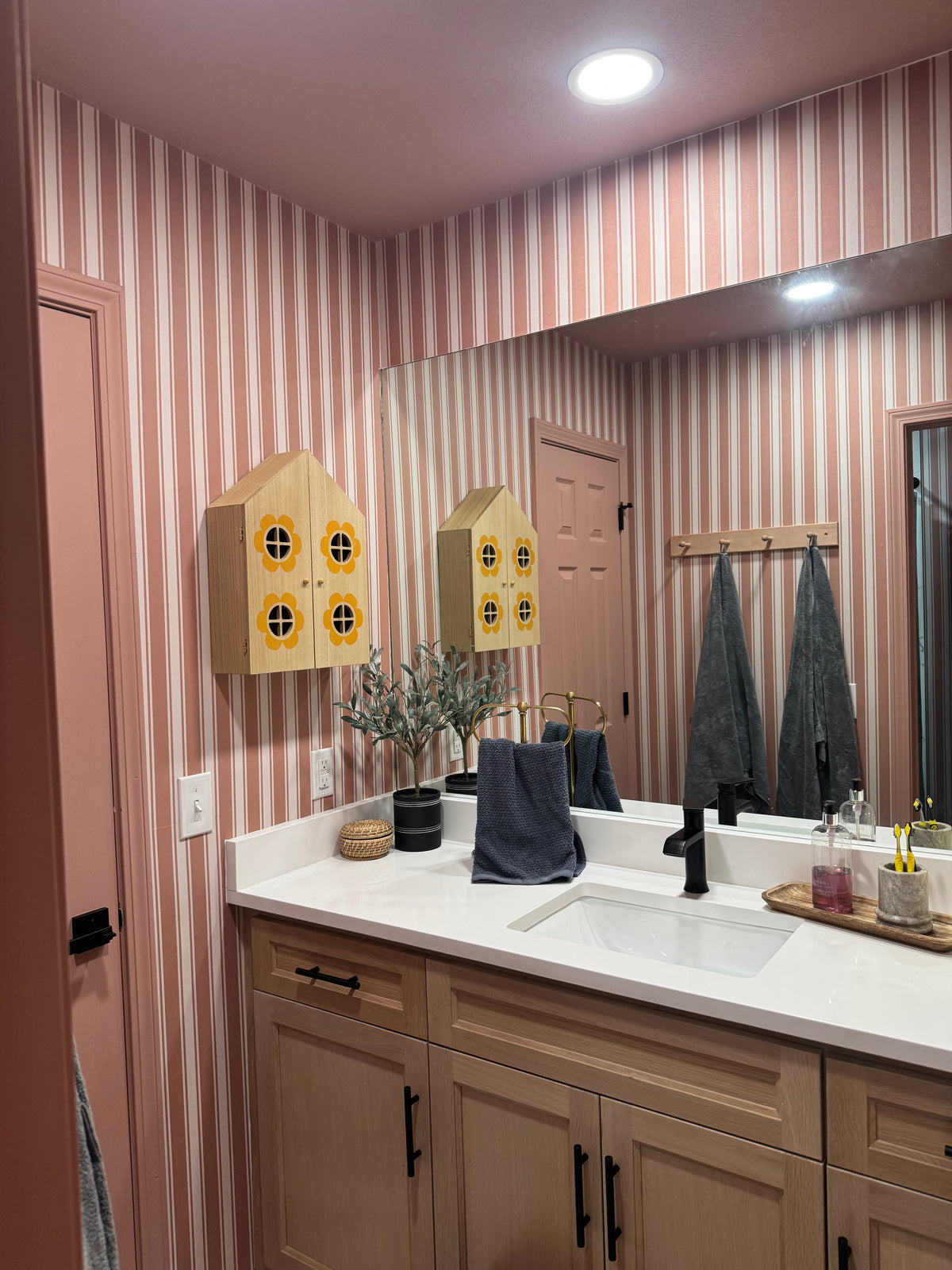 Abilene Wallpaper by LeeArt Co, photo 3 of 5