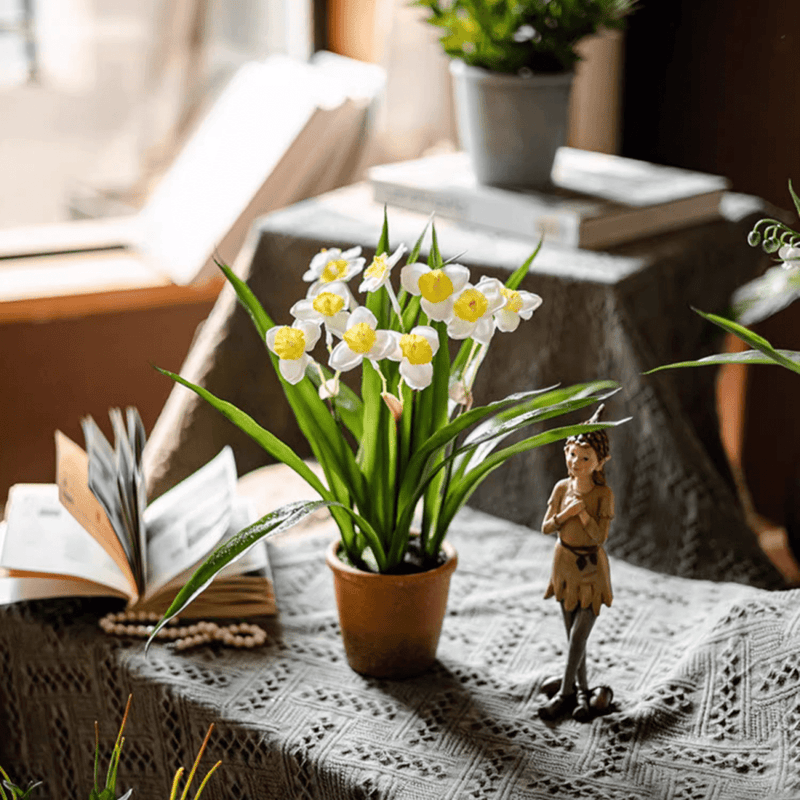 Faux Daffodil in Brown Pot, photo 4 of 6