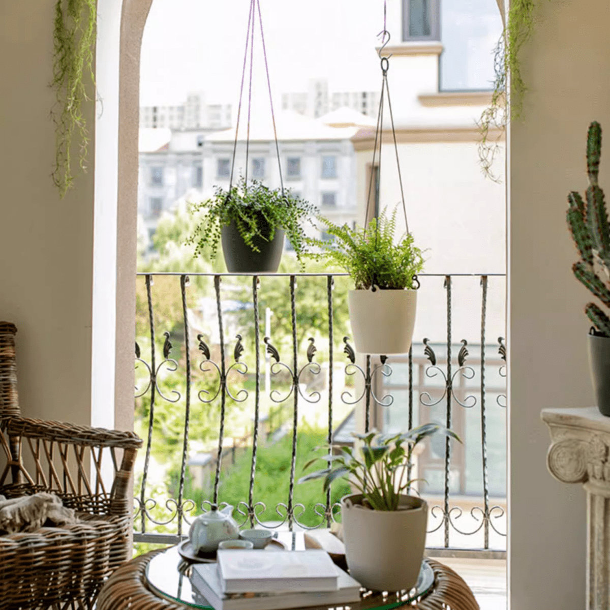Modern Resin Hanging Planter for Artificial Plants, photo 9 of 11