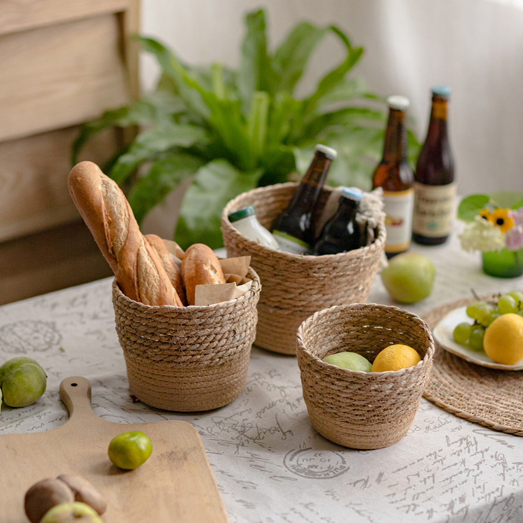 Natural Straw Desktop Flower Basket