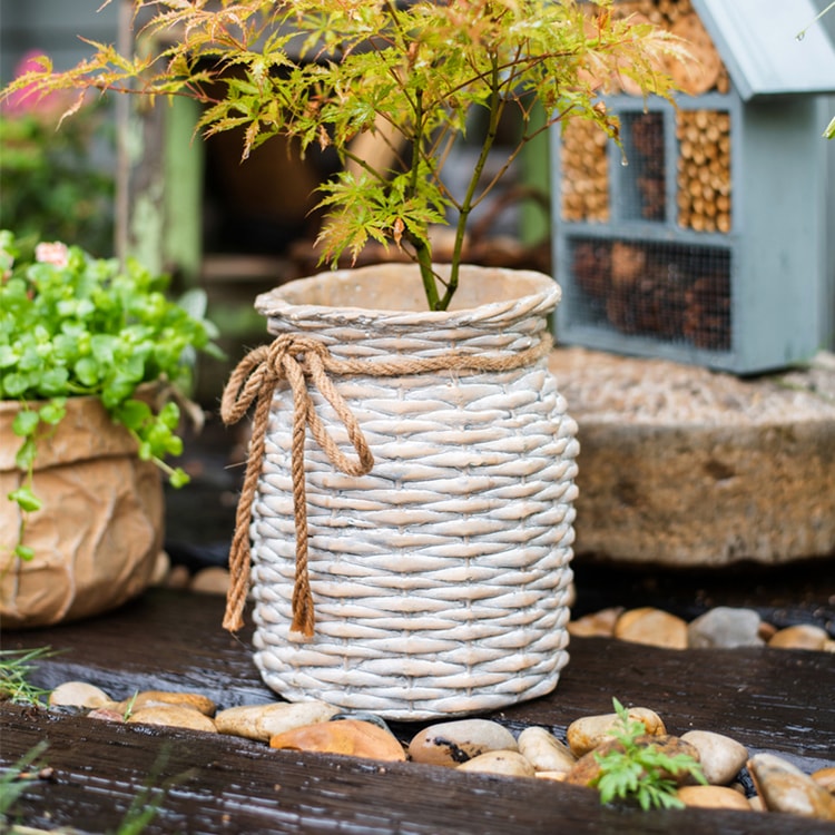 Willow Style Ribbon Concrete Flower Pot