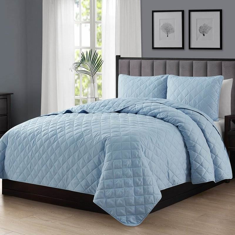 King/CAL King 3-Piece Light Blue Microfiber Reversible Diamond Quilt Set, photo 2 of 3