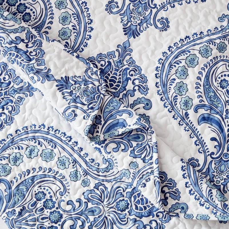 King Size Soft Microfiber Reversible Blue/White Baroque Floral Design Quilt Set, photo 4 of 5