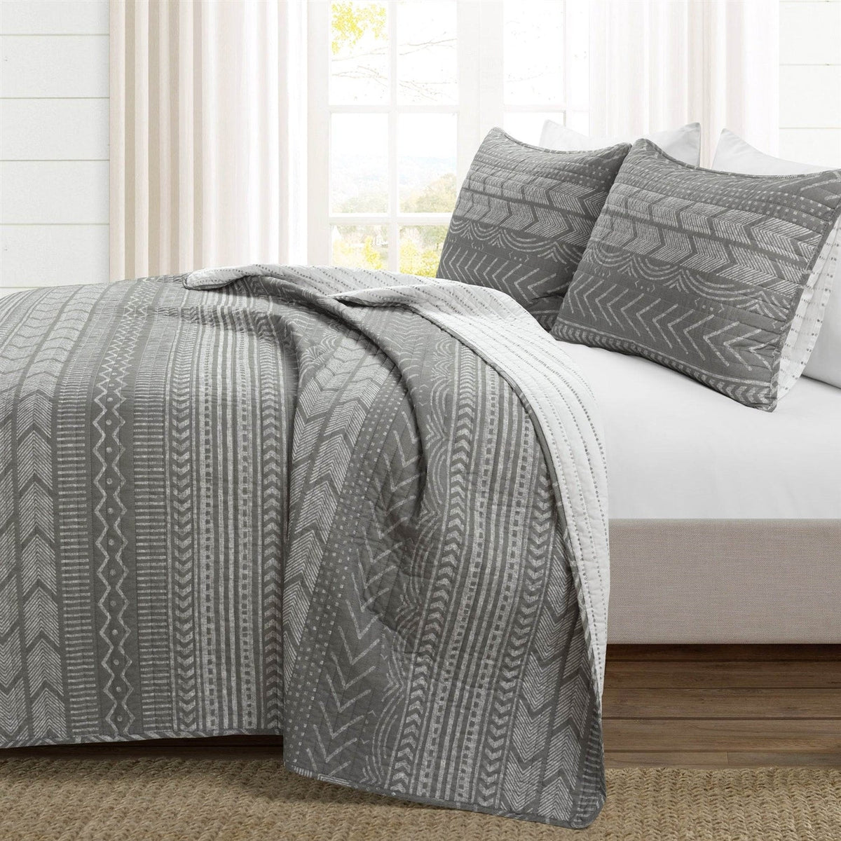 King Size Scandinavian Dark Grey Chevron Stripe Reversible Cotton Quilt Set, photo 2 of 5