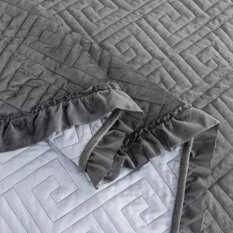 King Gray Charcoal Velvet Microfiber Polyester Reversible 3-Piece Quilt Set, photo 4 of 4