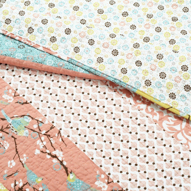 King size Blue Yellow Pink Ivory Boho Floral Reversible Lightweight Quilt Set, photo 3 of 4