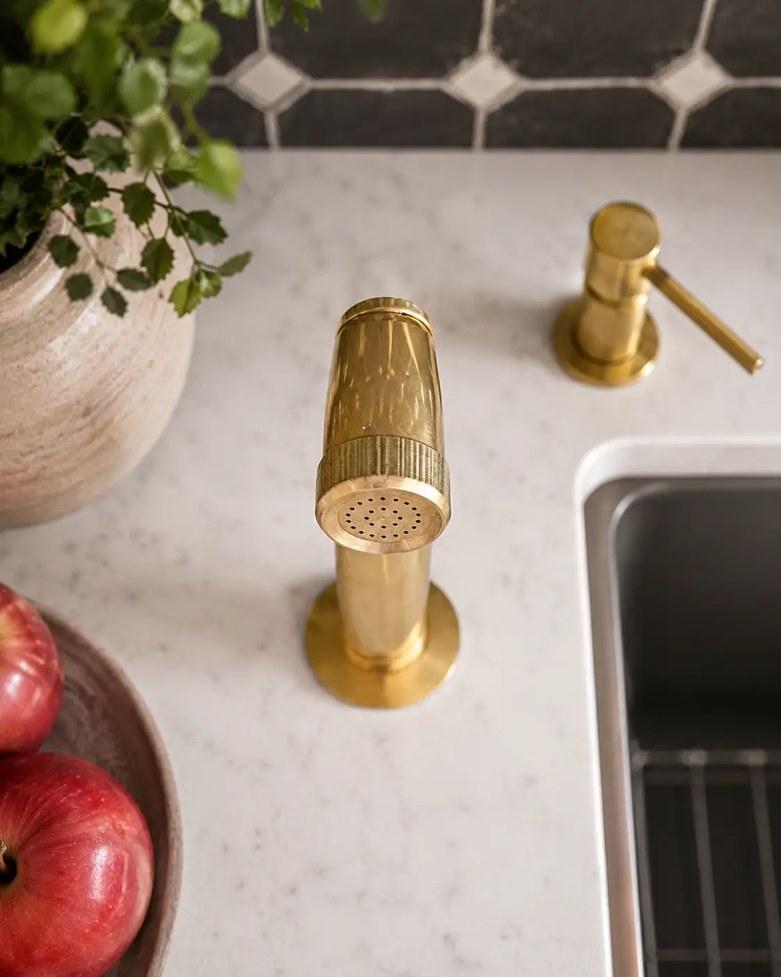 Kitchen Unlacquered Brass Hand Sprayer, photo 4 of 5