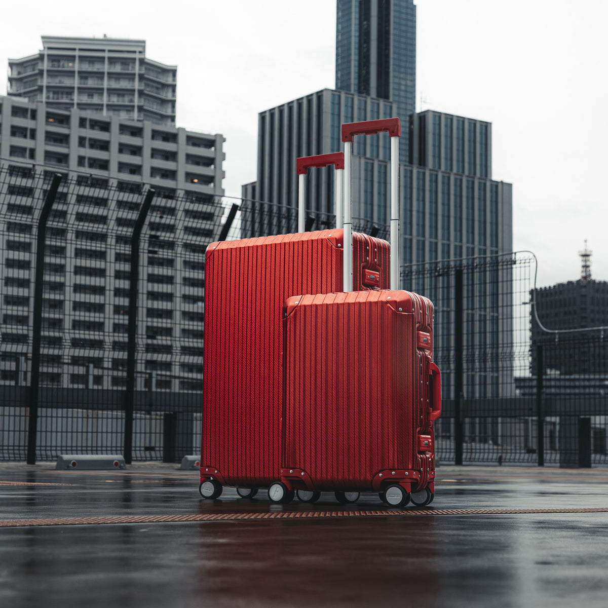 TREVA Aluminum Suitcase Red, photo 18 of 21