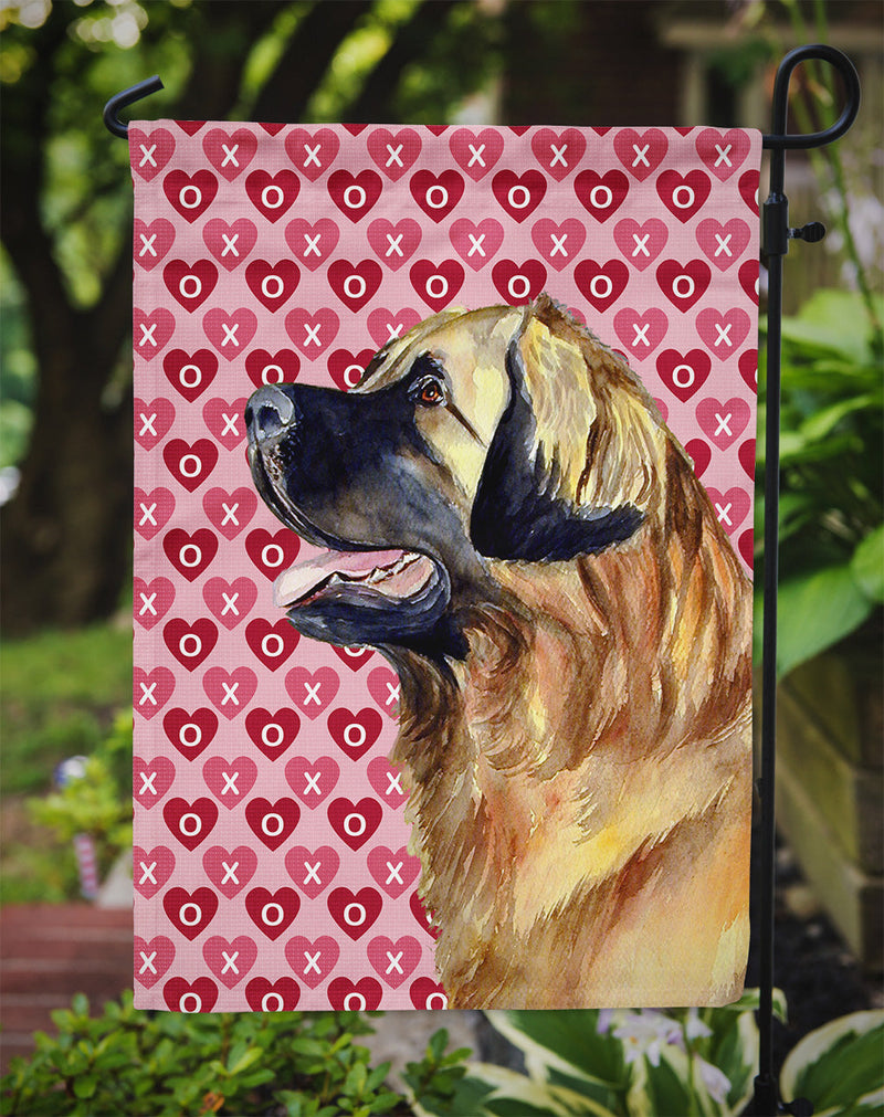 Leonberger Hearts Love and Valentine's Day Portrait Garden Flag – Decorative Outdoor Yard Flag