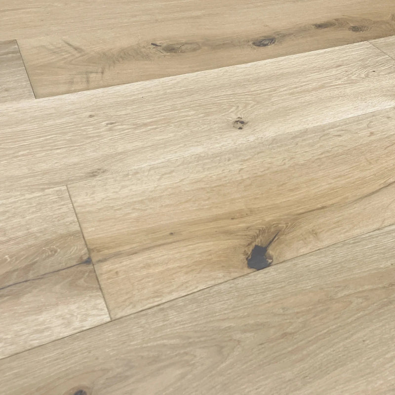 Ladera European Oak Wirebrushed Engineered Hardwood 8.65x0.625" - Silver Tan