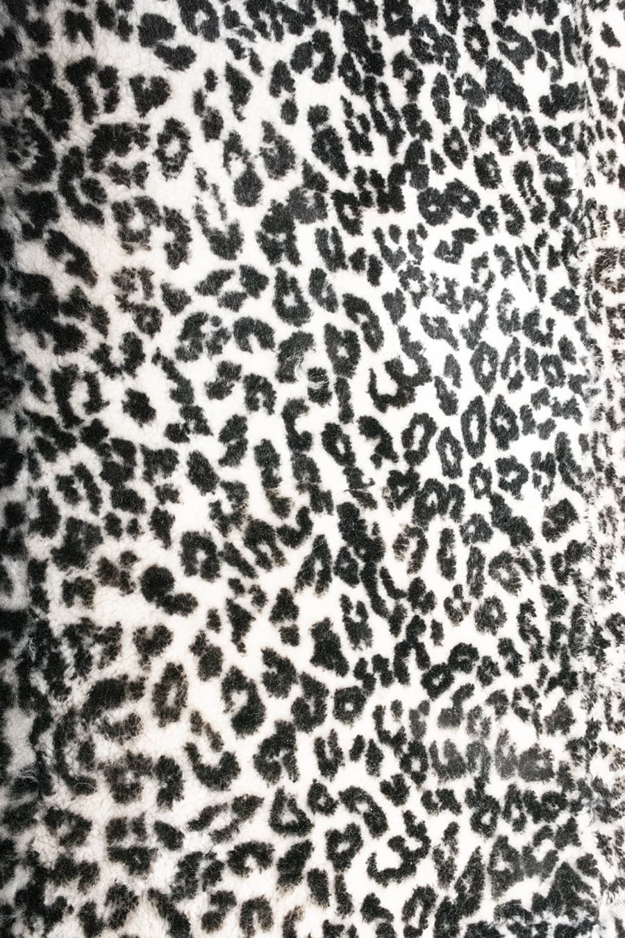 LEOPARD PRINTED – Designer Wool Rug for Modern Interiors, photo 4 of 4
