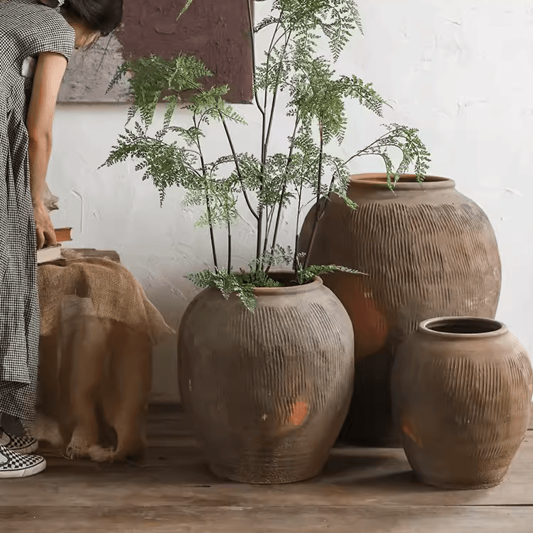 Round Earthenware Brown Pot, photo 3 of 13
