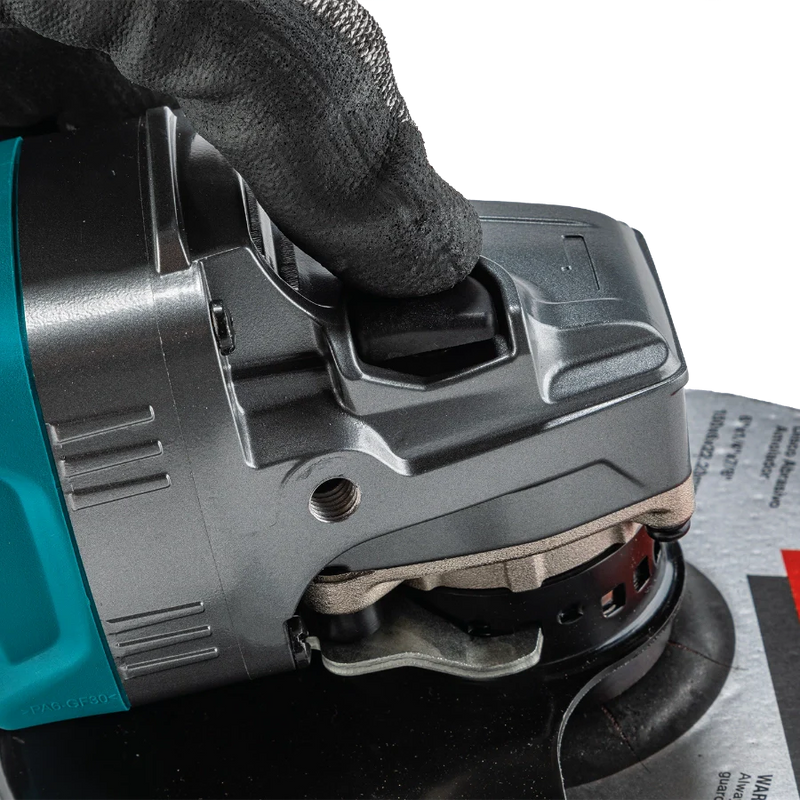 Makita GAG14M1 40V max XGT® Brushless Cordless 4‑1/2” / 6" Paddle Switch Angle Grinder Kit, with Electric Brake (4.0Ah)