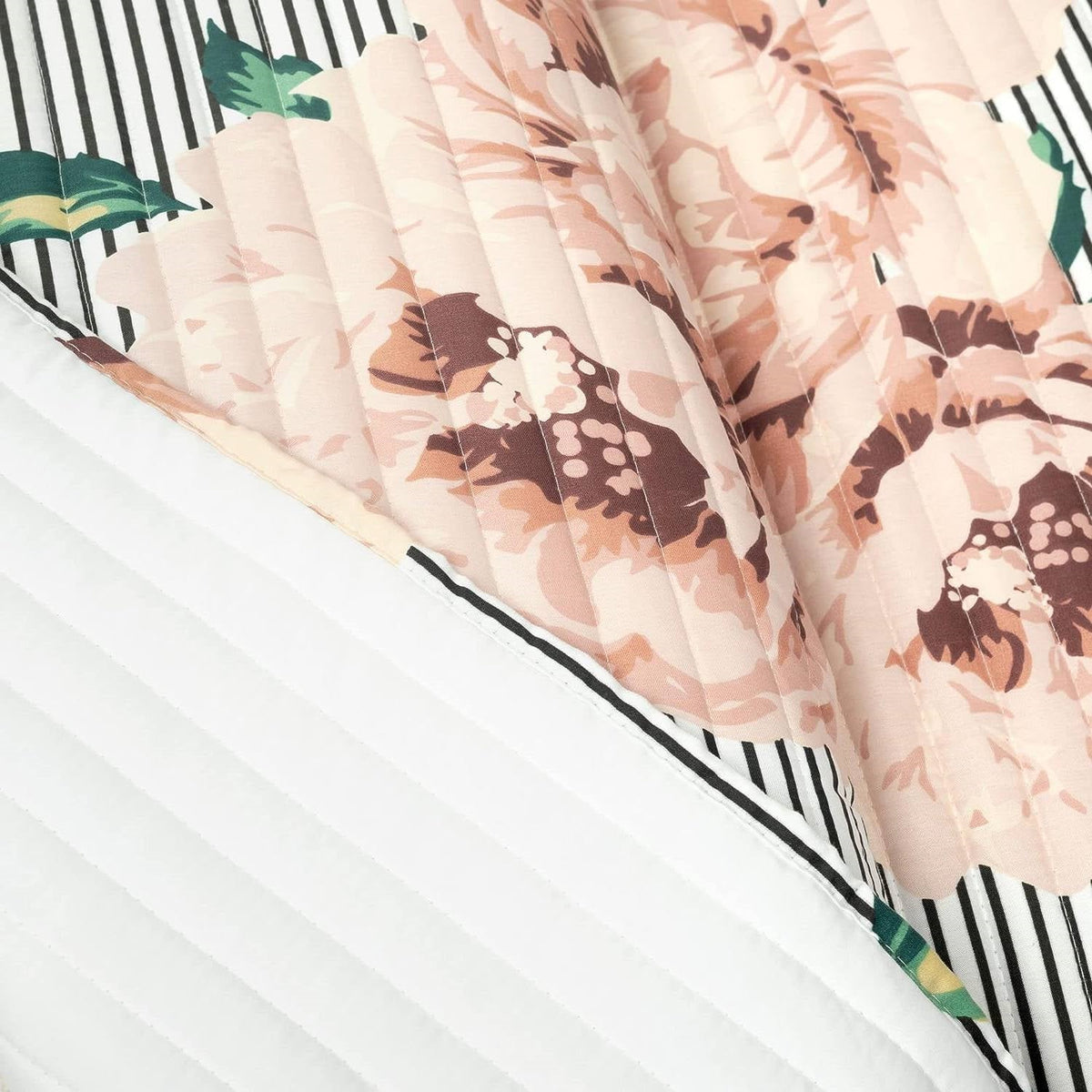 Full/Queen Size Polyester Black White Striped Rose Floral 3 Piece Quilt Set, photo 5 of 5