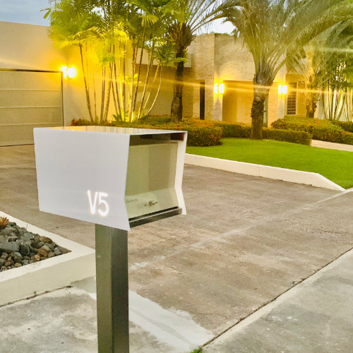 The Original Retrobox in ARCTIC WHITE - Modern Mailbox