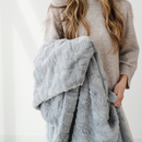 PATTERNED FAUX FUR THROW BLANKETS by Saranoni