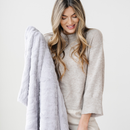 PATTERNED FAUX FUR THROW BLANKETS by Saranoni