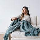 PATTERNED FAUX FUR THROW BLANKETS by Saranoni