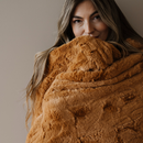 PATTERNED FAUX FUR THROW BLANKETS by Saranoni